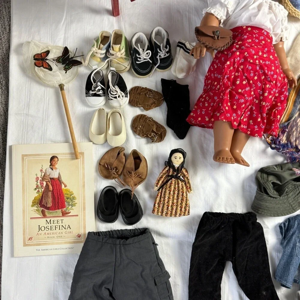 Josefina Vintage American Girl Doll HUGE Bundle Lot of Outfits‎ Accessories